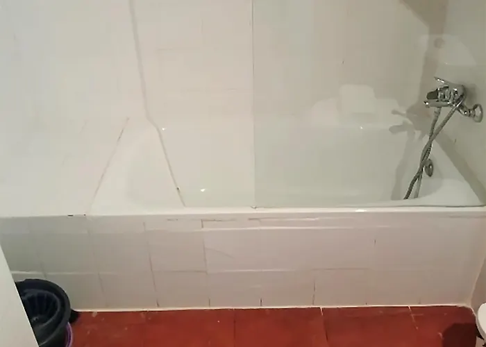 s Nahira Suites 3000